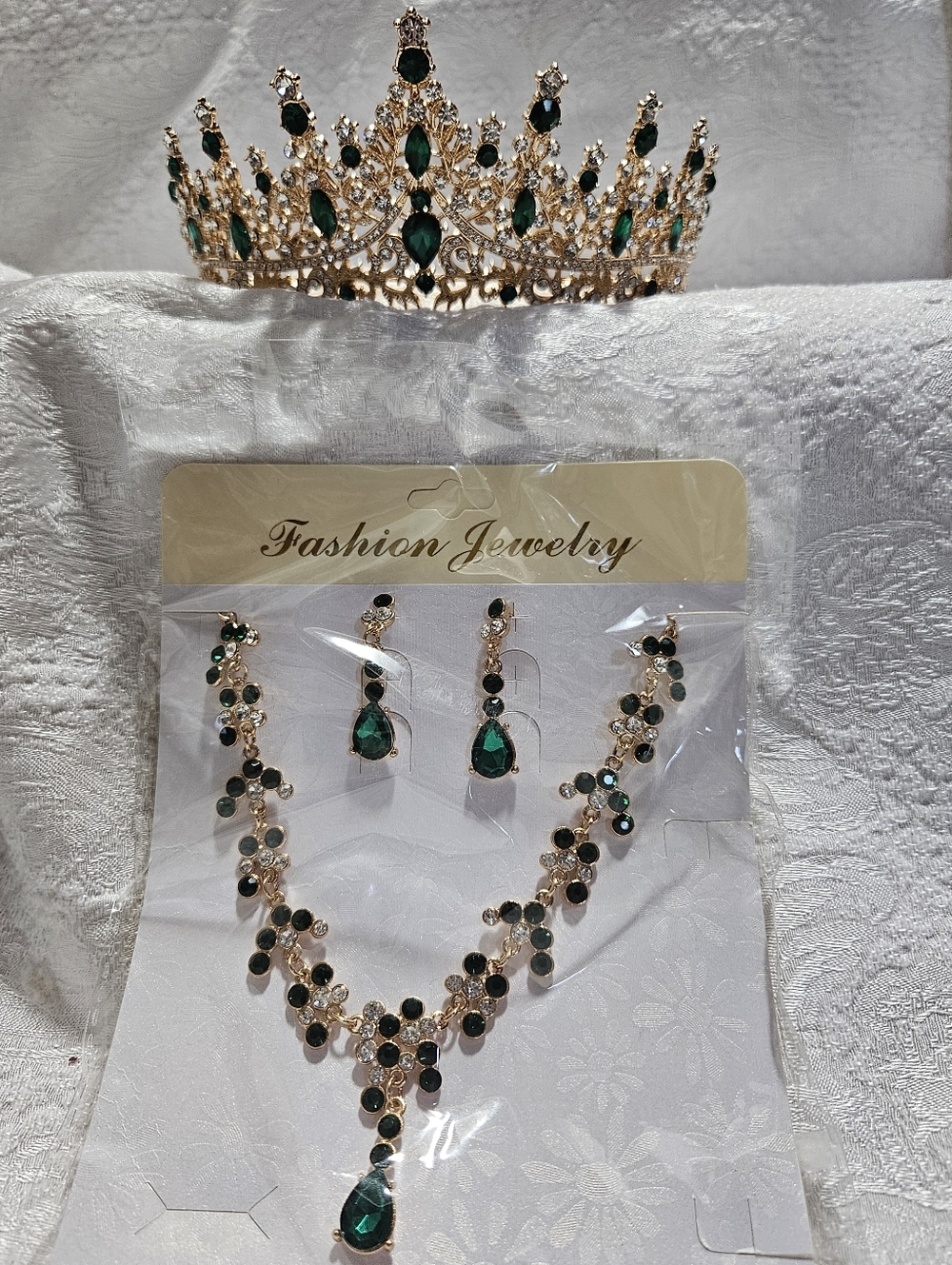 Fashion Jewelry Gold-Tone Tiara Necklace & Earring Set with Emerald Green Stones
